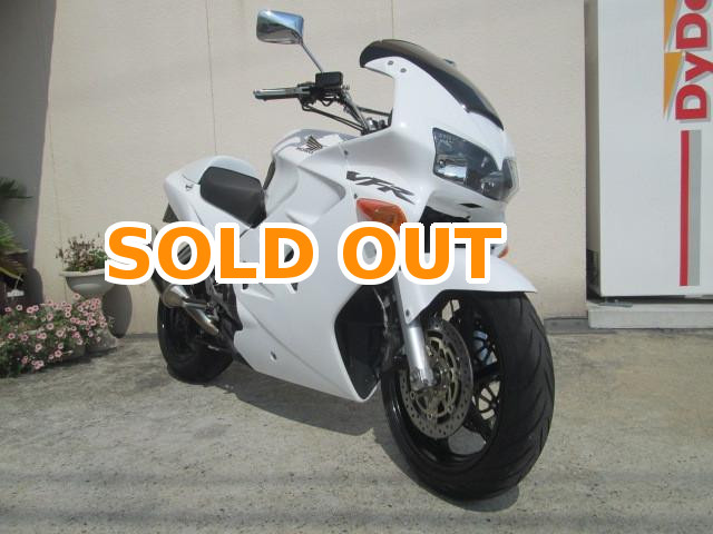 Honda VFR800 ご成約いただきました。